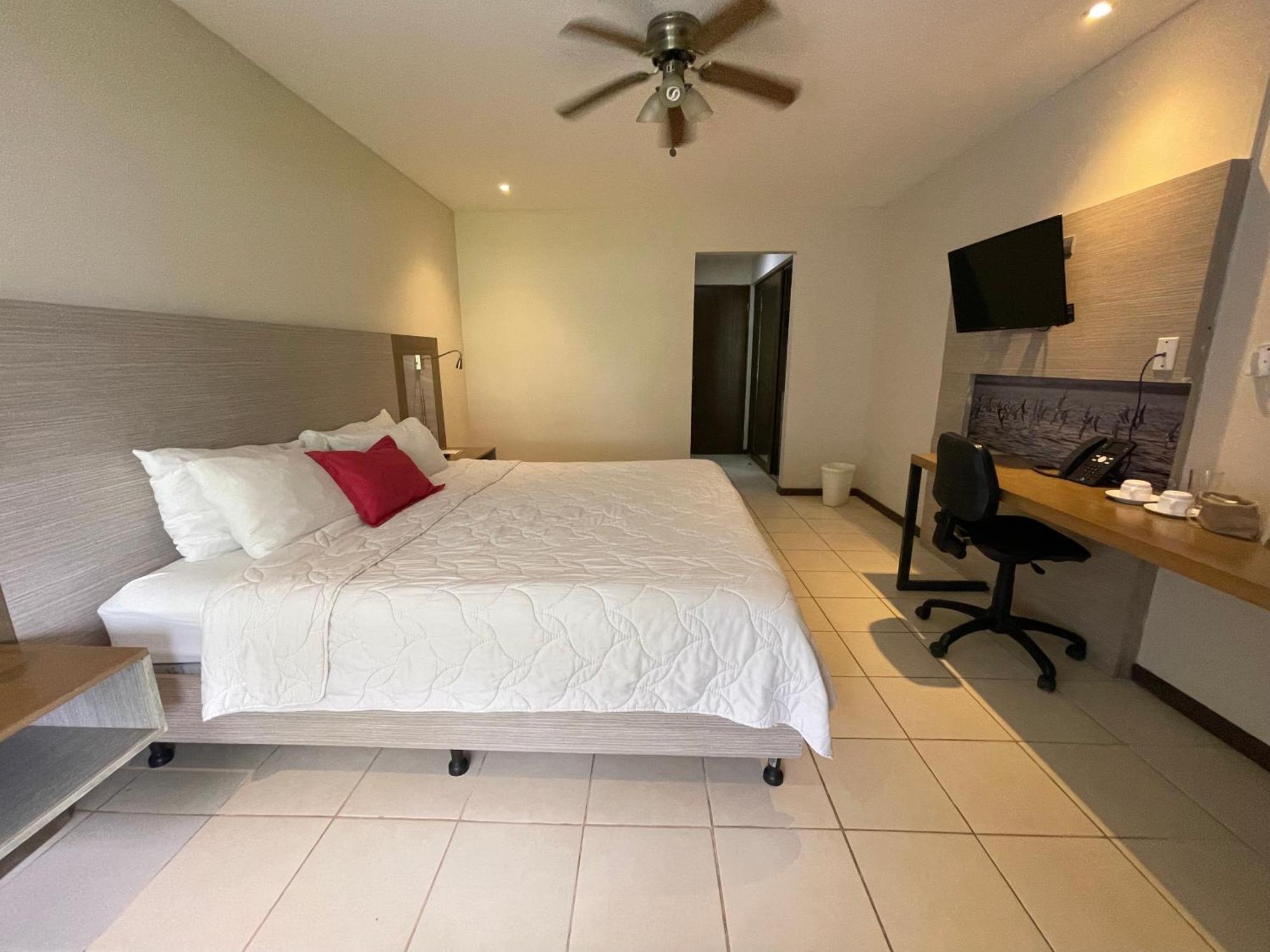 Puerto Azul Hotel Puntarenas Extérieur photo